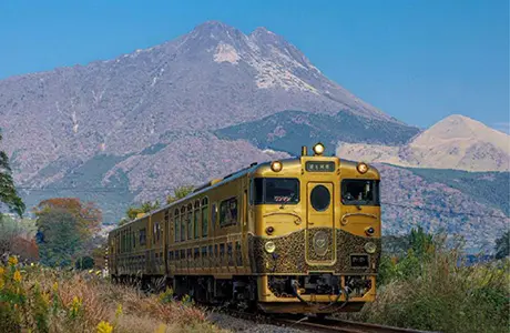 「100 年の時を超え甦る 或る列車展」